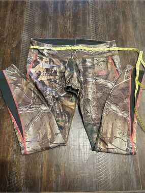 Under Armour Camo Leggings Women’s Hunting Base Layer realtree cold gear